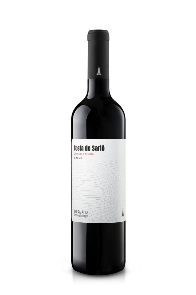 Fotografía de botella de vino negro para ecommerce