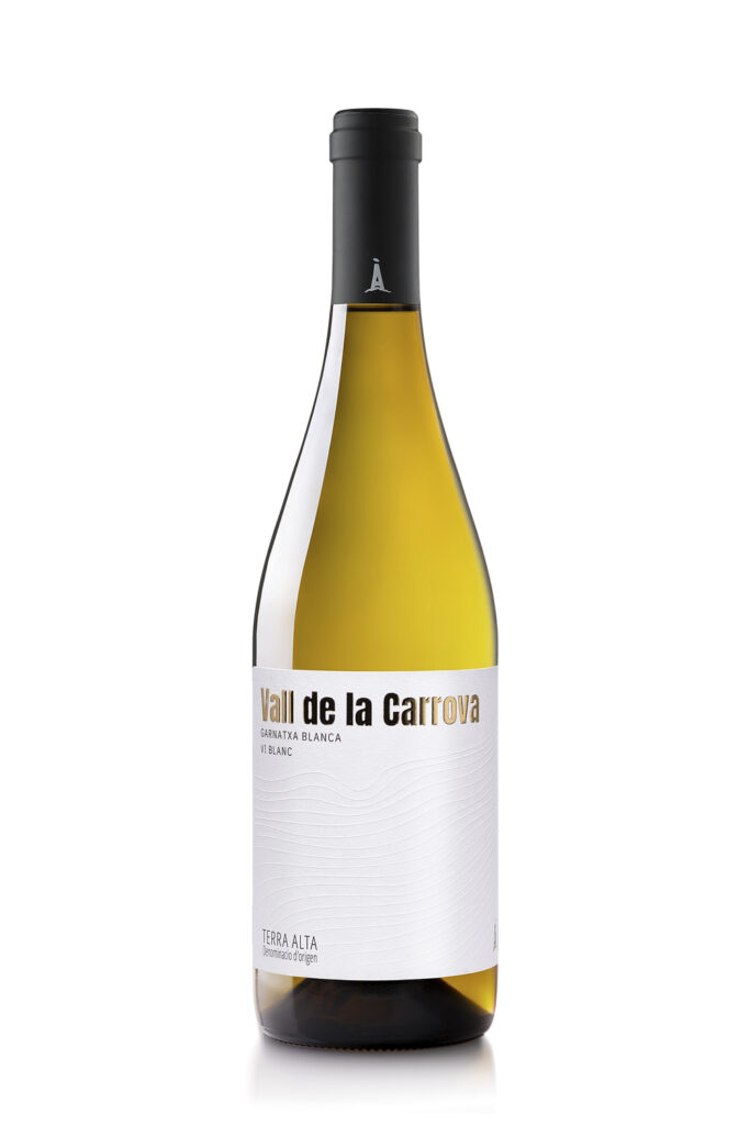Fotografía profesional de botella de vino blanco seco para tienda online